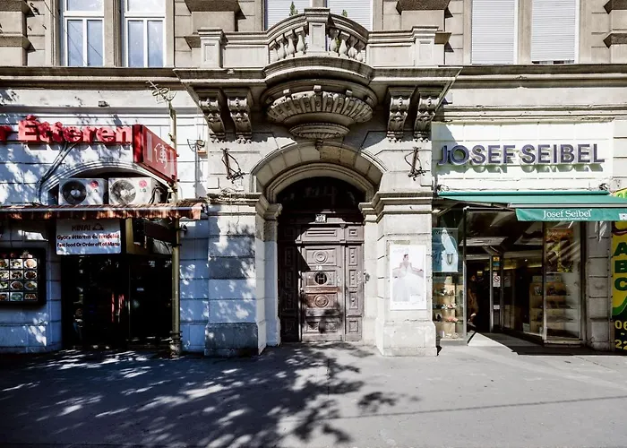 Elegant Studio In Central Budapest