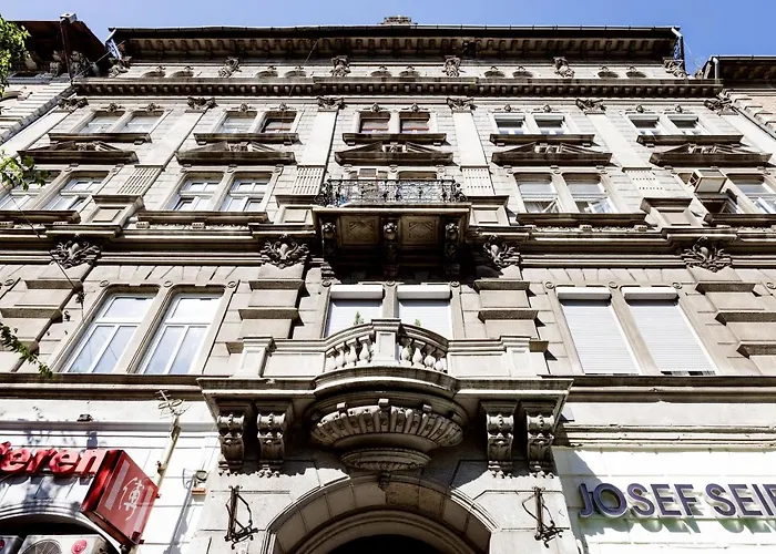 Elegant Studio In Central Budapest